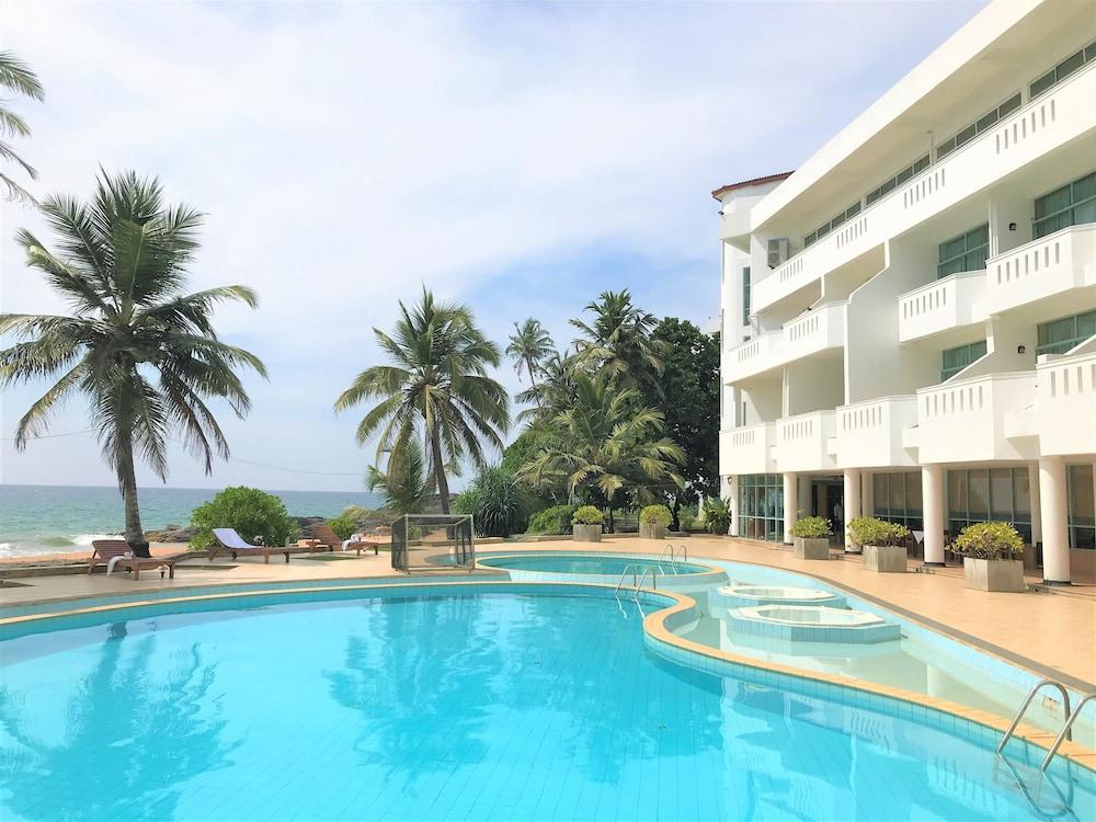 Induruwa Beach Resort Exterior foto