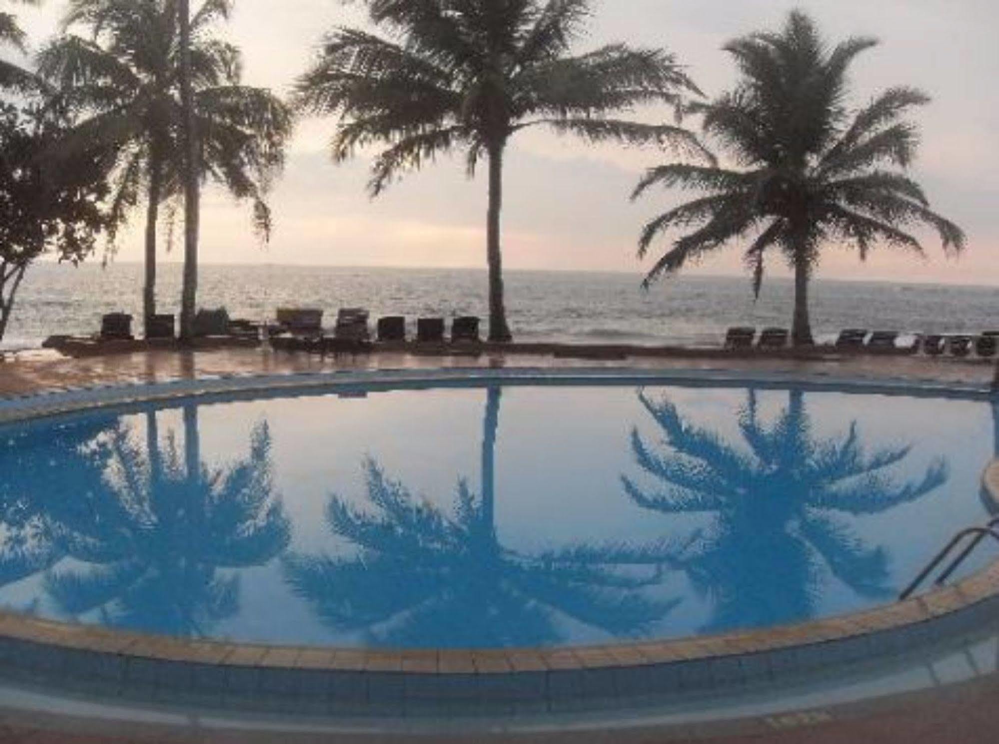 Induruwa Beach Resort Exterior foto