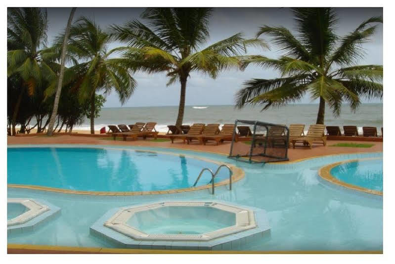 Induruwa Beach Resort Exterior foto